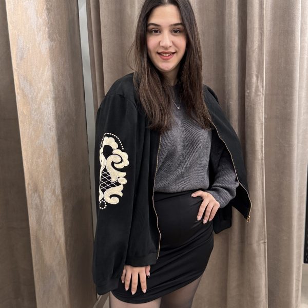 Μαύρο Bomber Jacket με εκρού κέντημα