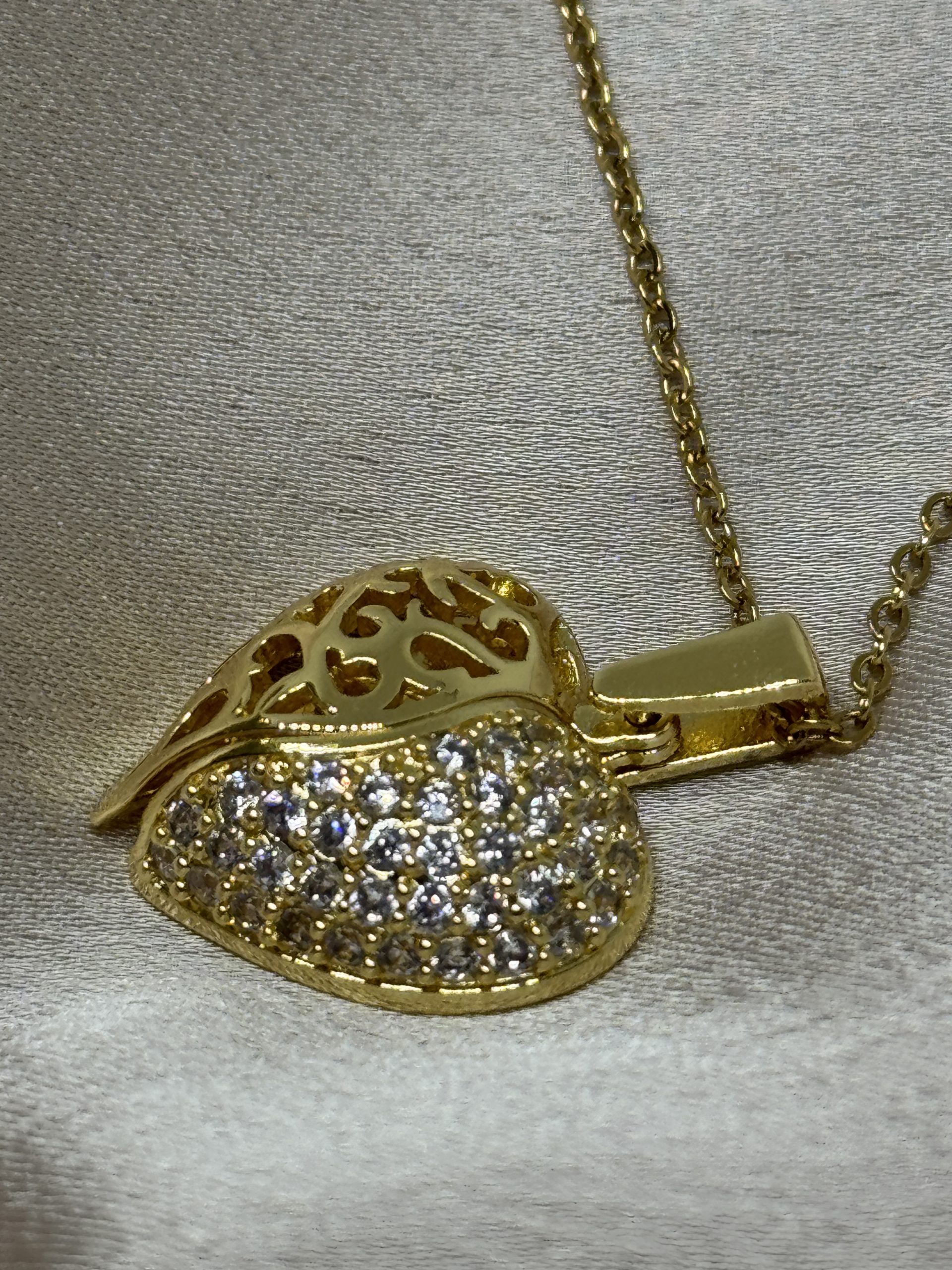 Golden Filigree Crystal Heart Ατσάλινο Κολιέ - Image 3