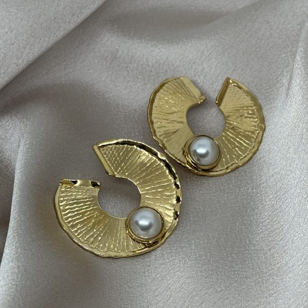 Golden Pearl Arc Ατσάλινα Σκουλαρίκια