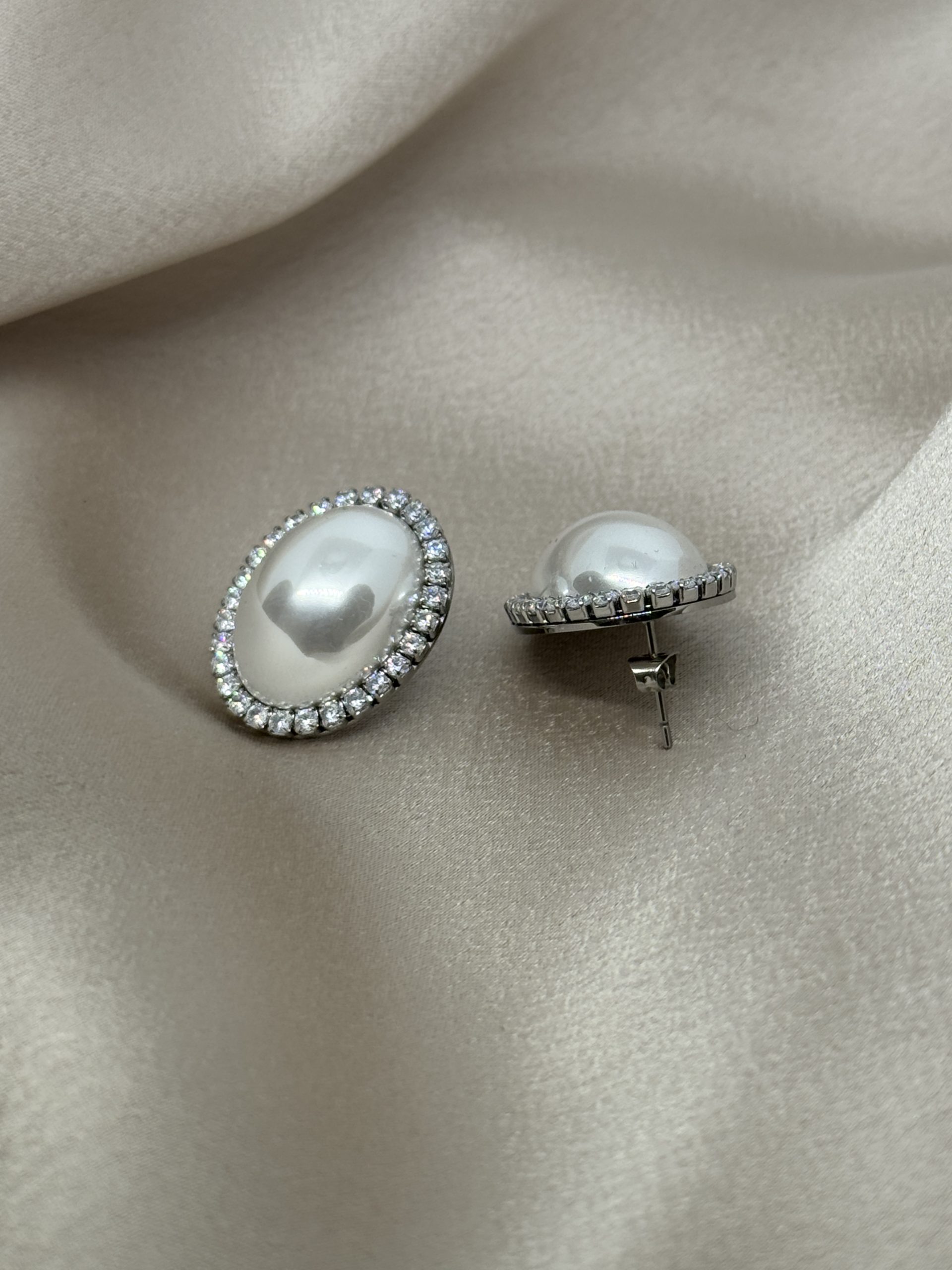 Classic Pearl Glam Ατσάλινα Σκουλαρίκια - Image 2