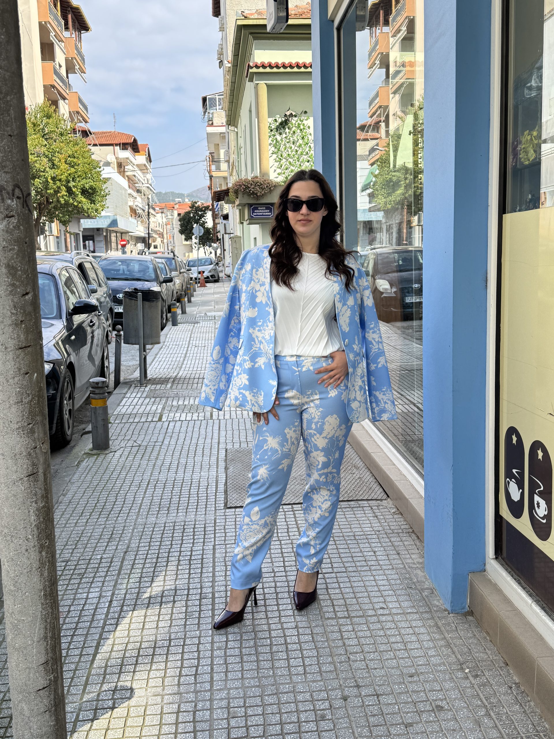 Γαλάζιο Σετ Σακάκι & Παντελόνι με Λευκό Floral Print - Image 2
