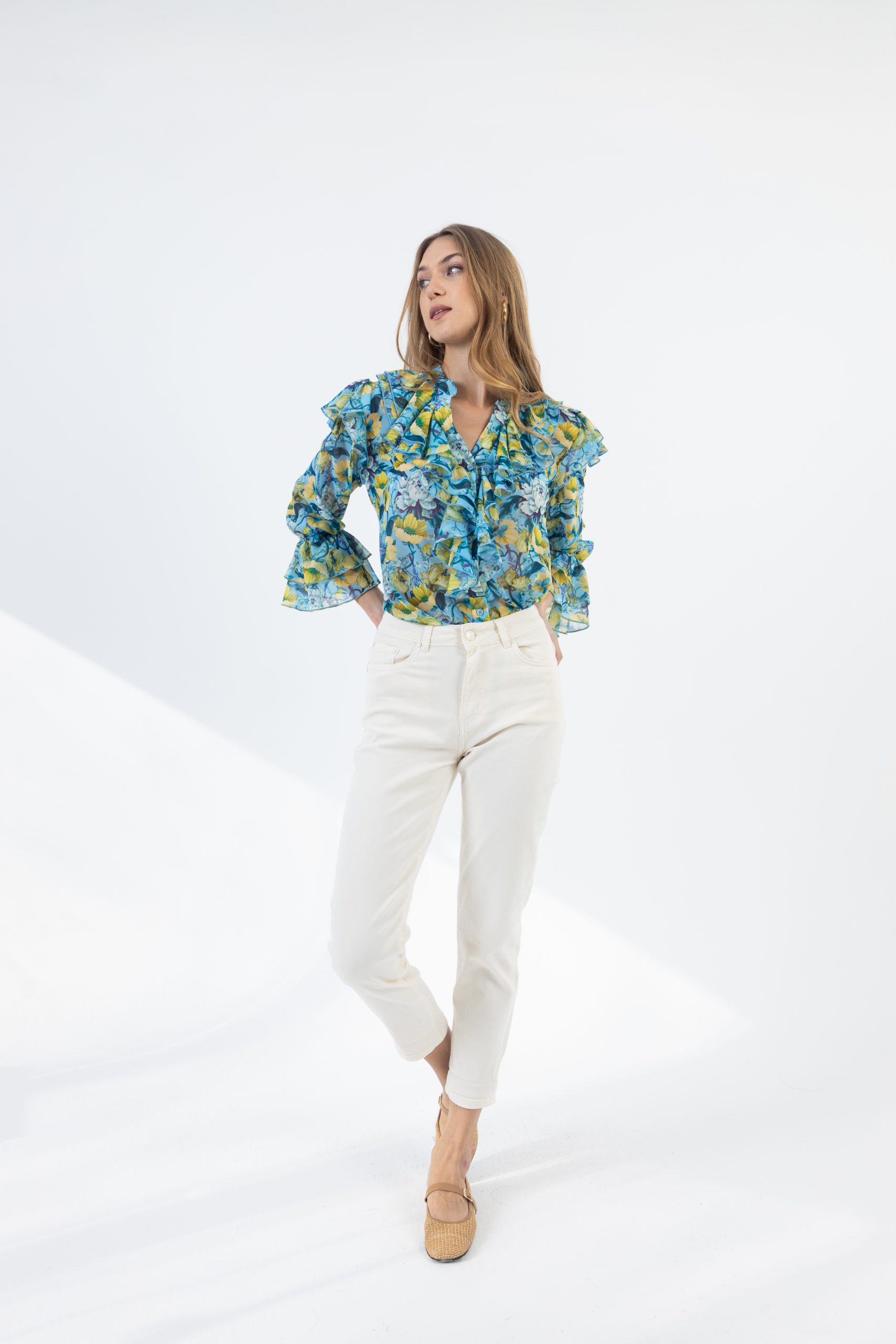 Γυναικείο Παντελόνι Mom Fit με Ίσια Γραμμή και Κουμπί - Image 3