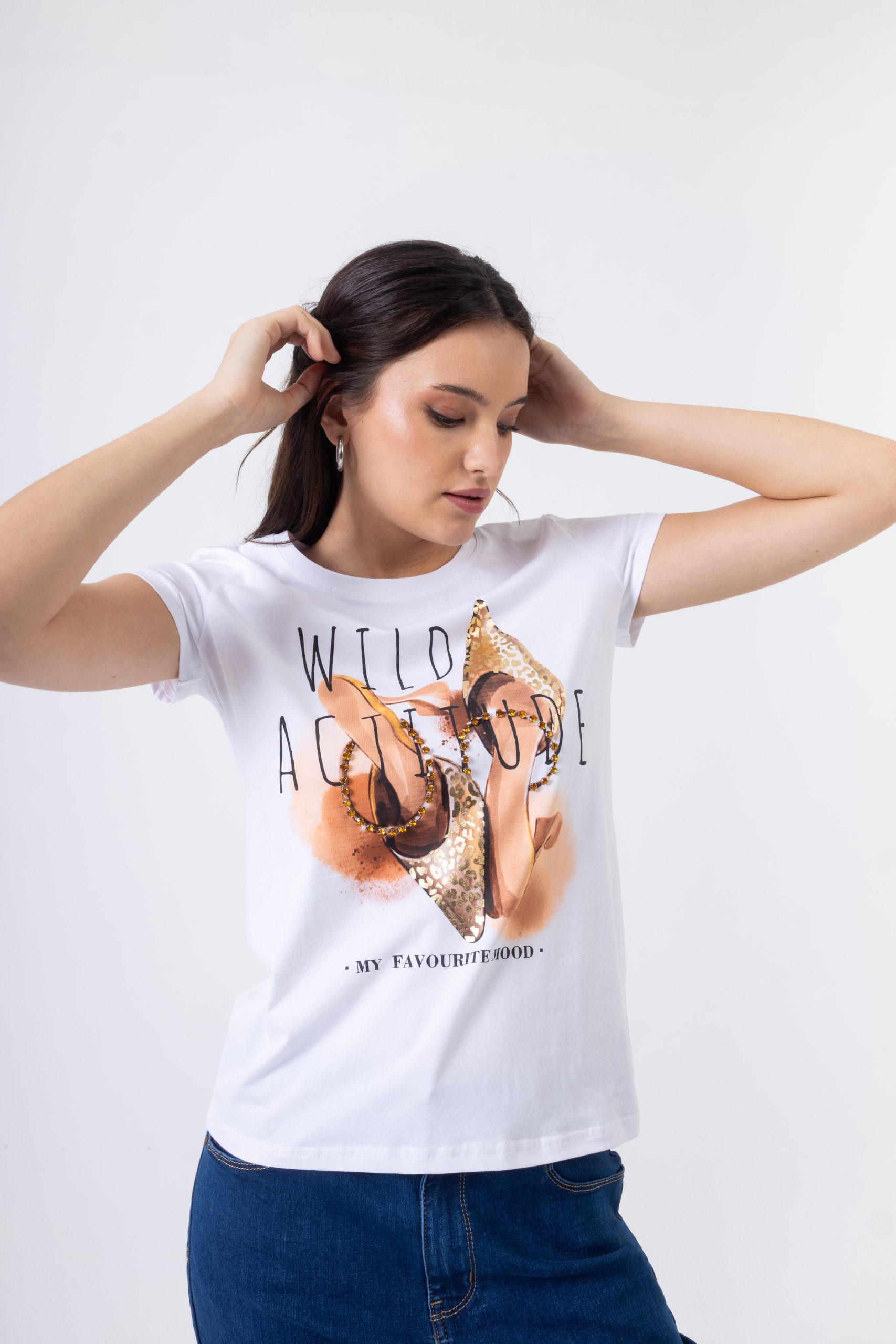Λευκό T-Shirt με Print και Strass “Wild Attitude”